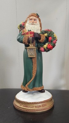 Hallmark St. Nicholas Figurine 2004 Light Lantern 9.5''