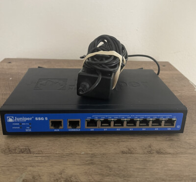  Juniper Networks SSG5 VPN Firewall Security 7 port + USB SSG-5-W/adapter