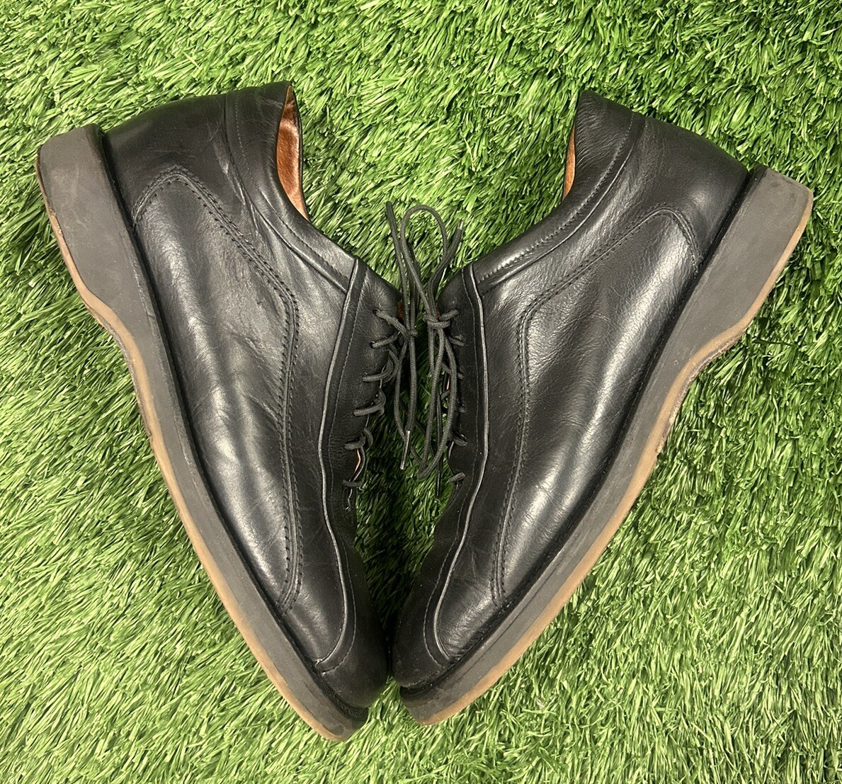 Johnston & Murphy Handcrafted Black Leather Lace Up Dress  display picture 3