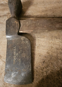 VINTAGE UNDERHILL EDGE TOOL CO. AXE HATCHET WAFFLE WOOD SHINGLE HAMMER TOOL
