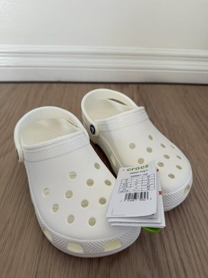 Crocs Classic Clog. Big Kid Size J5