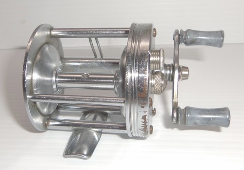 Vintage Sport King Baitcasting Reel - Model No. 10B - Nice Engraving - Picture 6 of 17