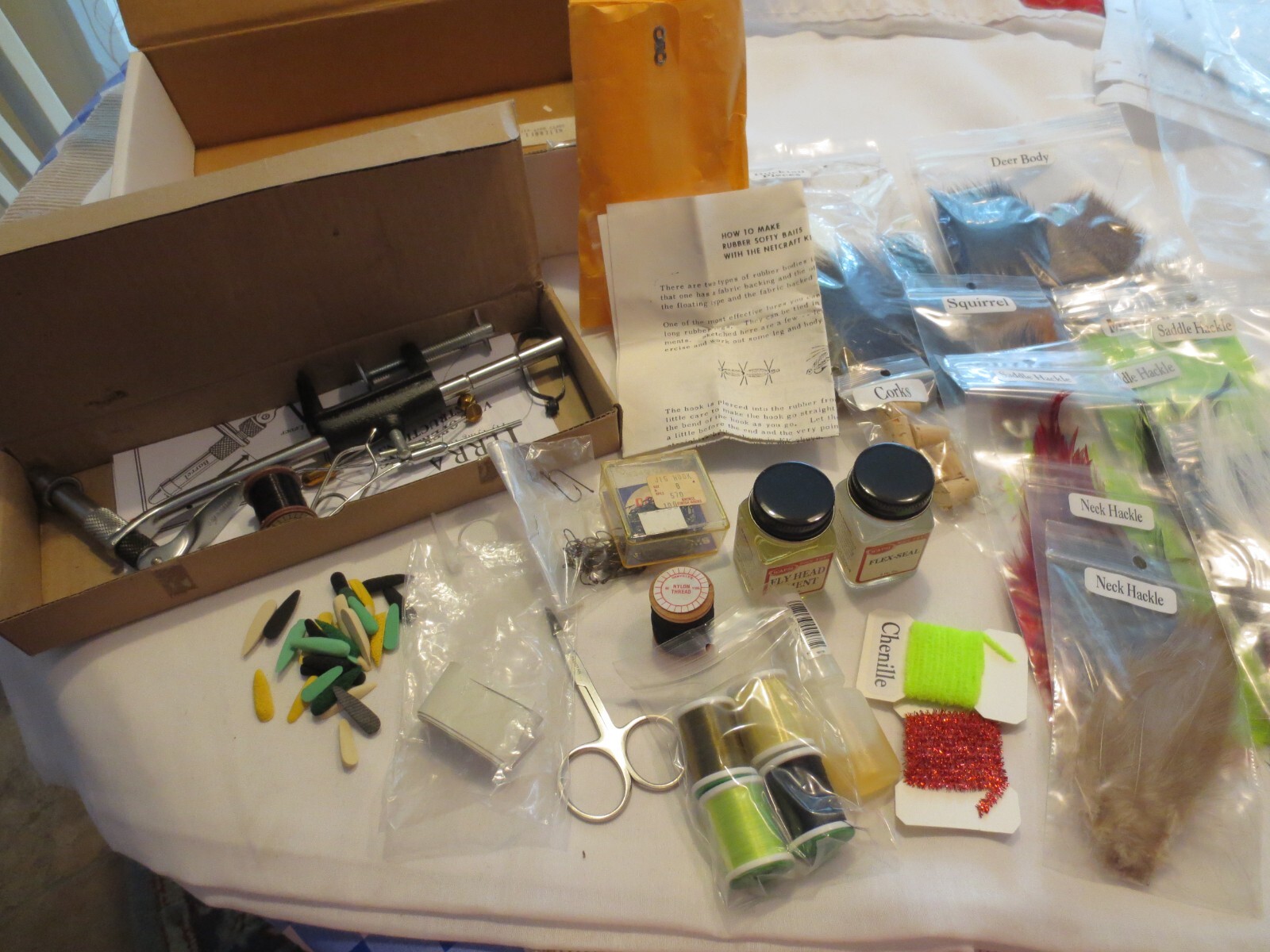 WHITE RIVER Fly Shop Classic Bass Fly Tying Kit LEFTY KREH BASS KIT AS