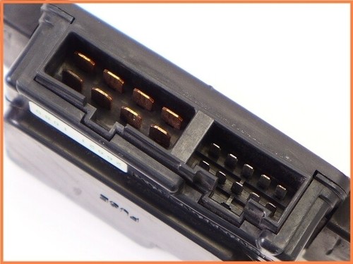 T08NQ60 KAWASAKI 2000 ZZR1100 D Genuine fuse & relay set - Picture 4 of 5