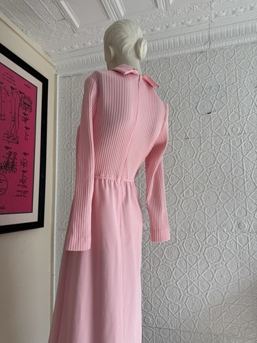Vestido rosa vintage años 70-Maxi-Poliéster-Mod-Gogo-Cottage-Coquette-Pequeño - Imagen 8 de 14