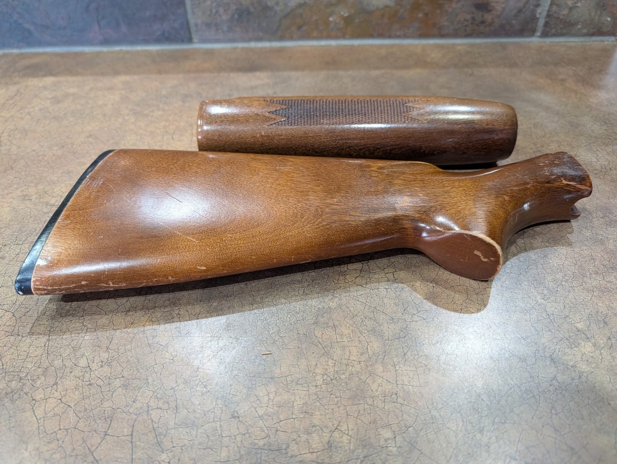 MOSSBERG 500A 12GA WOOD STOCK & CHECKERED FOREND SET for 7 3/4