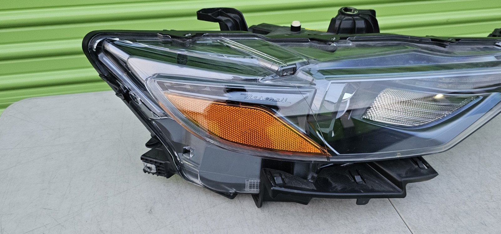 Perfect! 2017-2020 Maserati Levante Xenon HID Right RH NON-AFS Headlight OEM