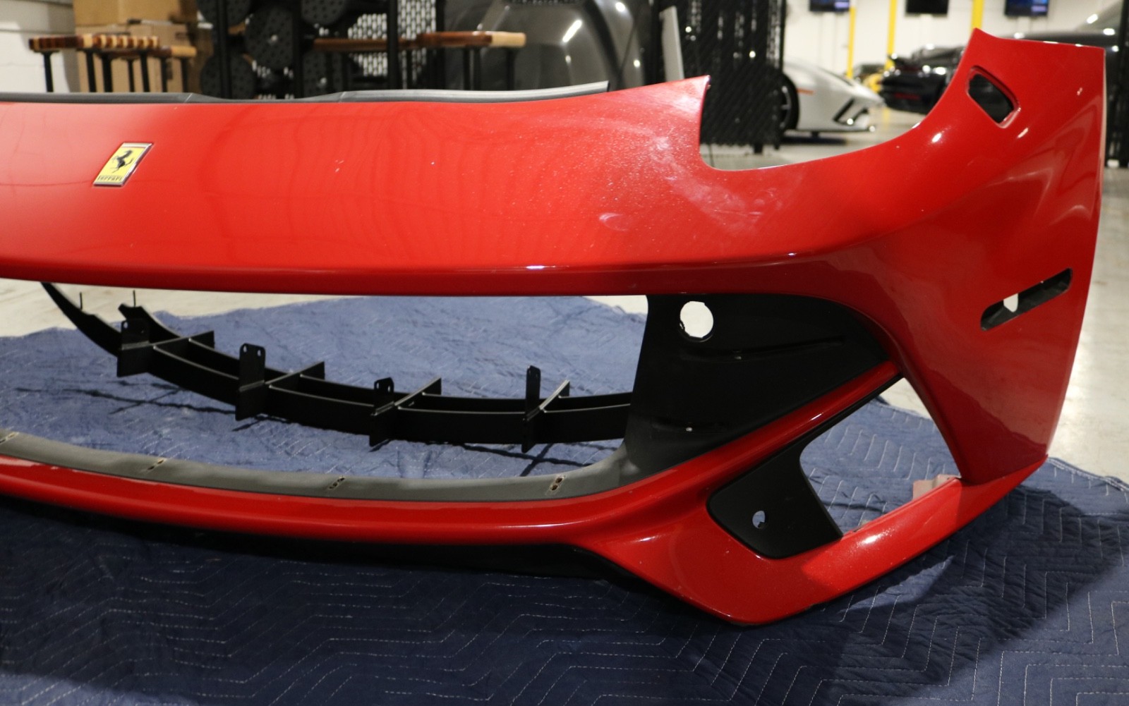 84860300 OEM FERRARI F12 BERLINETTA FRONT BUMPER GRILLE 