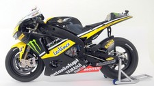 Minichamps 1/12 Diecast 123 103005 Yamaha YZR-M1 Tech3 Colin Edwards 2010