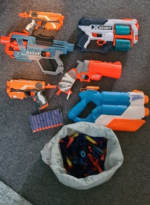 Nerf Gewehre und Pistolen mit Zubehör, Konvolut