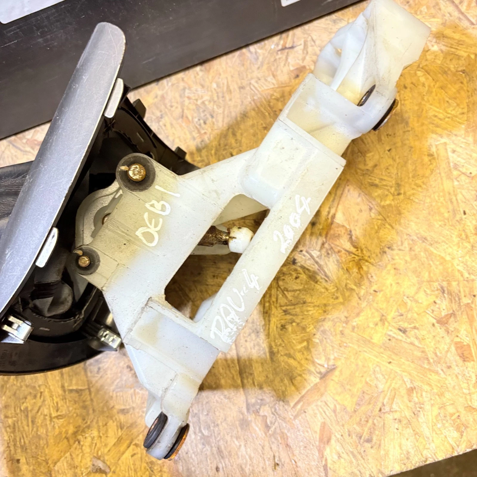 Rear view of Toyota RAV4 manual shifter selector base and mounting bushes