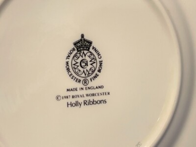 Royal Worcester Holly Ribbons Salad Plate 8