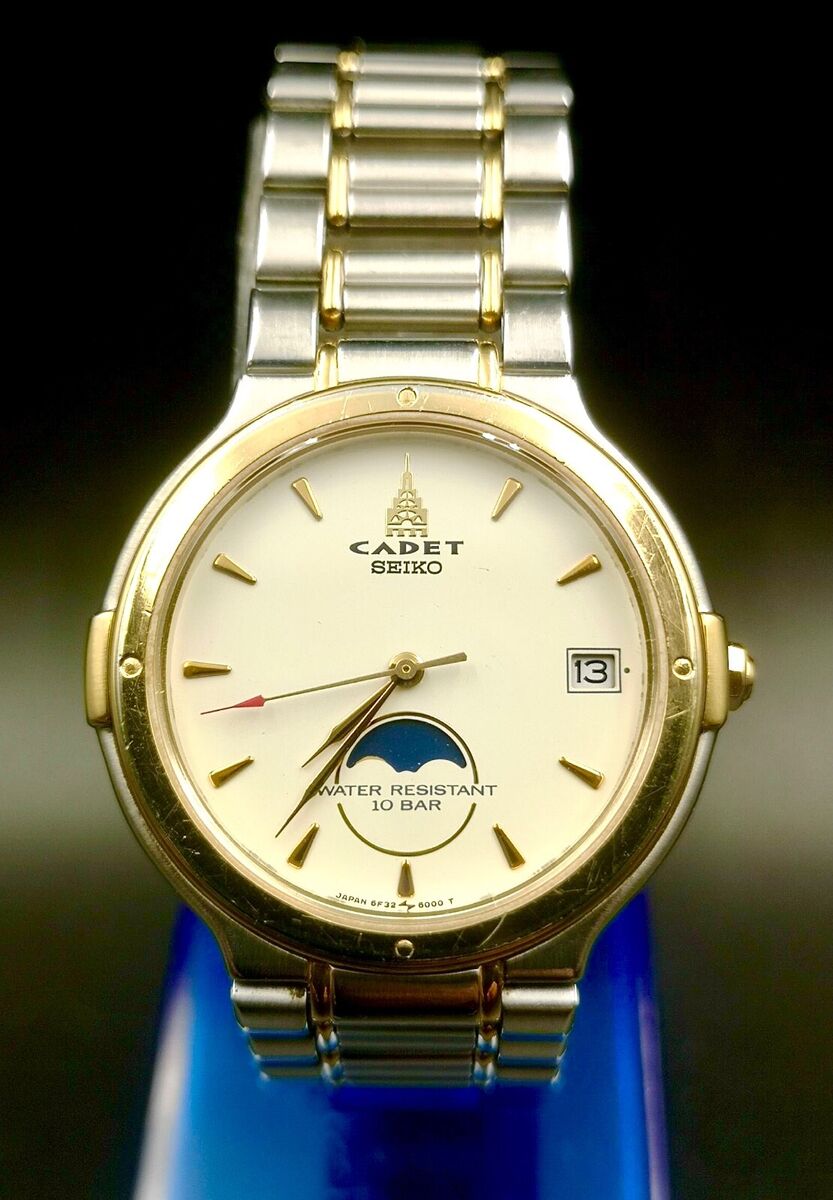 Vintage Seiko Cadet Moonphase Men's quartz watch.6F32-6000 Vintage Seiko Cadet Moonphase Men's quartz watch.6F32-6000