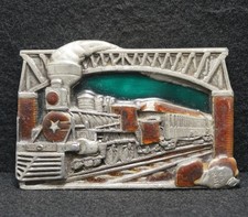 WE11154 AWESOME VINTAGE 1983 TRAIN ENGINE RAILROAD ARTWORK PEWTER BELT BUCKLE