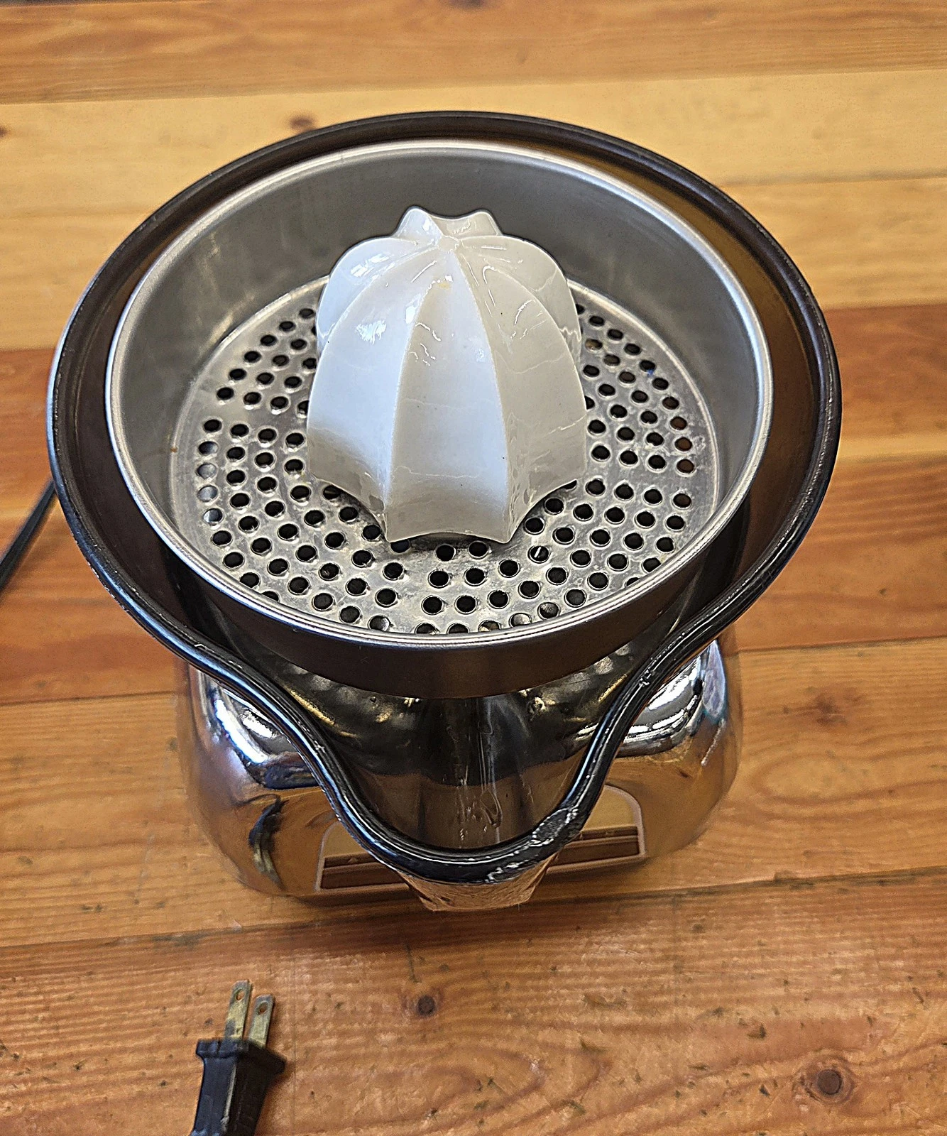 Vintage 1950s Proctor-Silex Model J111C Chrome Citrus Juicer Works
