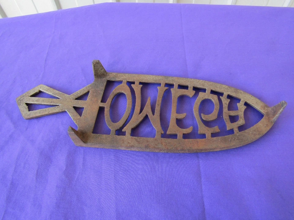 Trivet Cast Metal OMEGA Brand Antique Foto 2 de 4