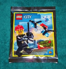 Image of LEGO CITY: Fireman with Drone Polybag Set 952002 BNSIP