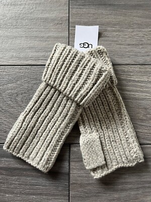 【UGG】★グローブ★ Women's Cable Fingerless Glove UGG WOMENS CHUNKY FINGERLESS CABLE KNIT CUFF GLOVE, LIGHT