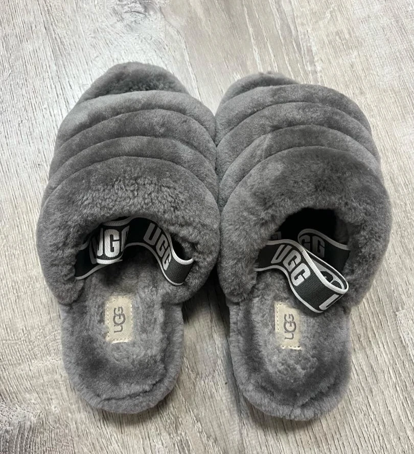 UGG Ciabatta sandalo donna FLUFF YEAH con zeppa antiscivolo 8