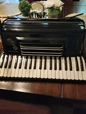 CRUCIANELLI ACCORDION, PANCORDION INC, MADE IN ITALY HAS 12551 IMPRINTED ON BACK