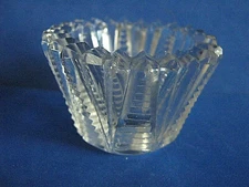 HEAVY CUT GLASS OPEN SALT CELLAR w/ DEEP RIDGES AROUND THE TOP