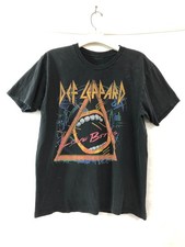 Def Leppard Black Love Bites Graphic Band T Shirt Tee T-Shirt 42" Chest