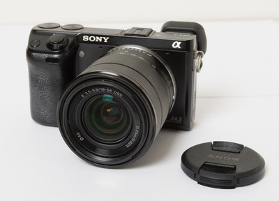 Sony Alpha NEX-7 24.3 MP Mirrorless Digital Camera W/ Hasselblad 18-55mmOSS lens