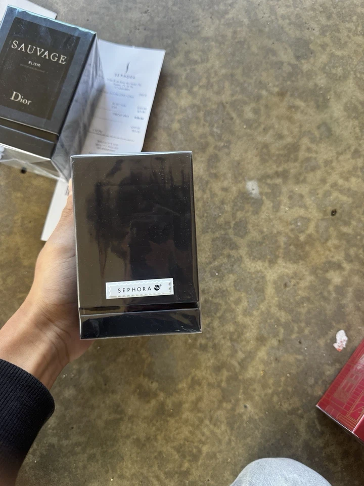 Perfume Christian Dior Sauvage Elixir Spray 3,4 oz (100 ml) Foto 2 de 3