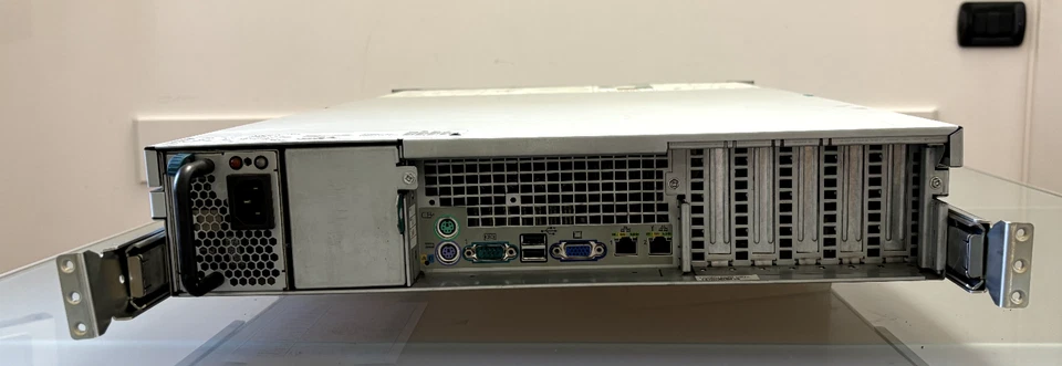 Server Rack Fujitsu Siemens Promergy RX300 S3 L5320 8GB 3x72GB - Ricambi - Immagine 2 di 3