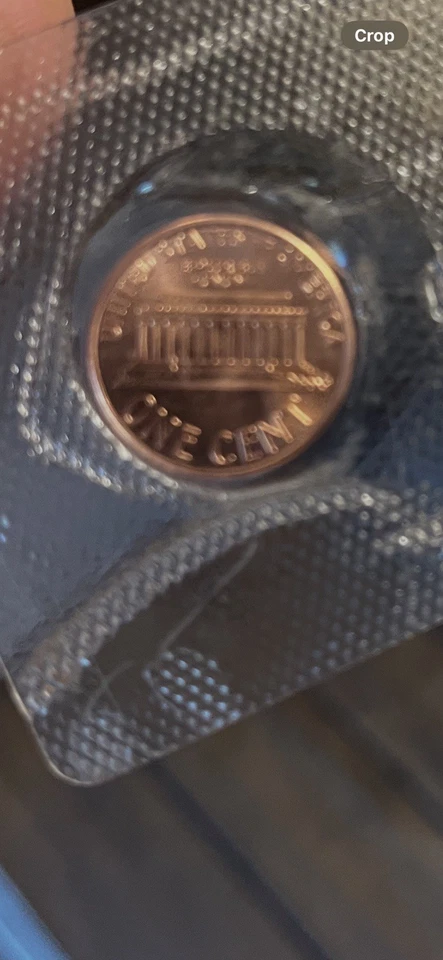 Uncirculated Year 2000 Penny With No Mint Mark - Image 2 of 2