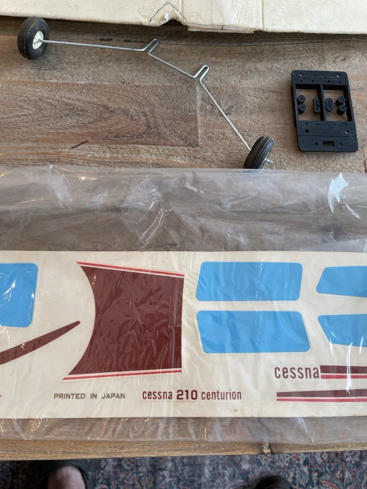 Vintage 1977 Cox .049 Cessna 210 Centurion 36” Wingspan Molded Foam RC Plane - Image 3 of 4