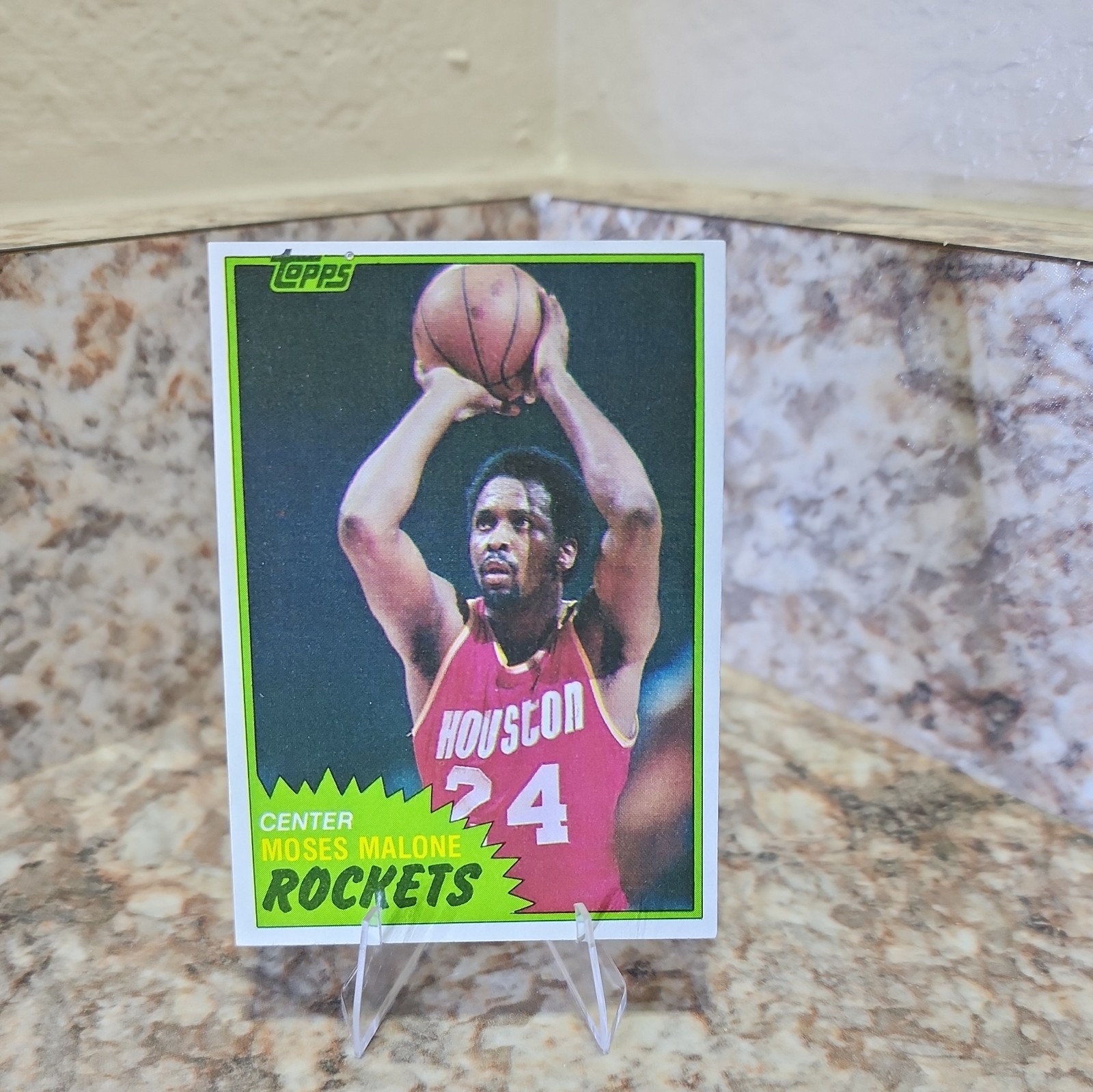 1981-82 Topps Basketball Card #14 Moses Malone – Houston Rockets