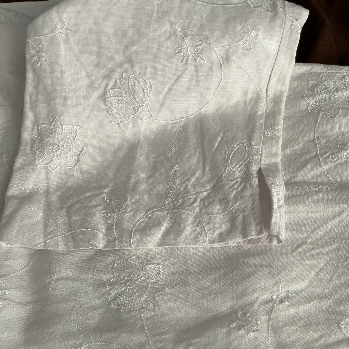 Larry Levine Linen Blend Lined White Pant Women 10 Cropped Floral Embroidery View 4
