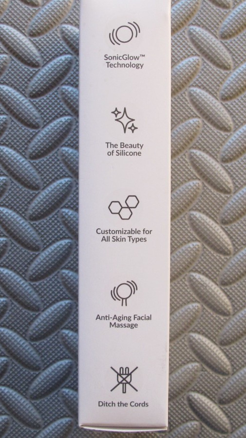 PMD Clean Smart Facial Cleansing Device with Silicone Brush