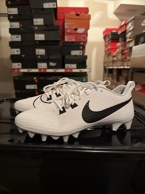 12.5 wide football cleats