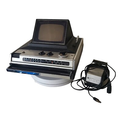 Very Rare Vintage Panasonic TR-425R Portable Flip Transistor TV