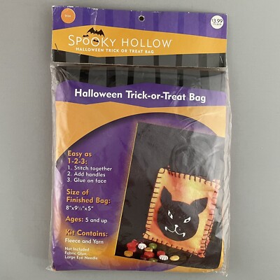Halloween Trick or Treat Bag Sewing Craft Kit Spooky Hollow Fleece Black Cat NOS