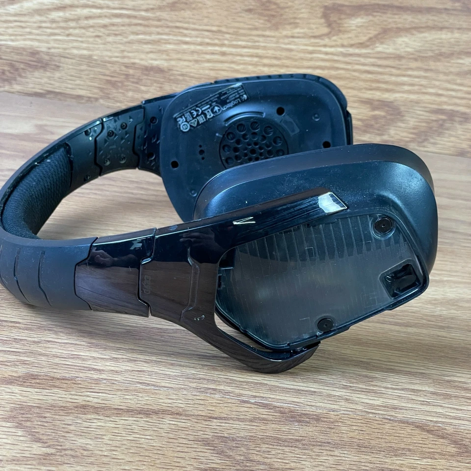 Logitech G633 Black Wired  Over The Ear RGB 7.1 Dolby Gaming Headset For-Parts - Image 4 of 4