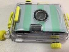 SUNNYLIFE Kid’s Underwater Camera. Never Used.