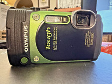 Olympus Stylus Tough TG-870 Shockproof Waterproof Digital Camera Photo / Video