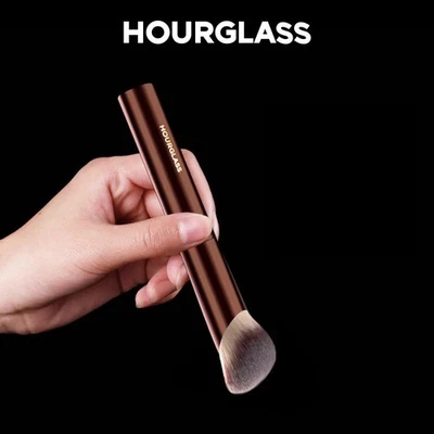 Hourglass Makeup Brush- No.21 Ambient Soft Glow Foundation Brush Soft Fiber Hair