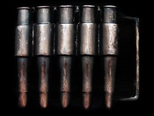 KD29138 VINTAGE 1970s CUT-OUT **RIFLE AMMUNITION STRIPPER CLIP** BELT BUCKLE