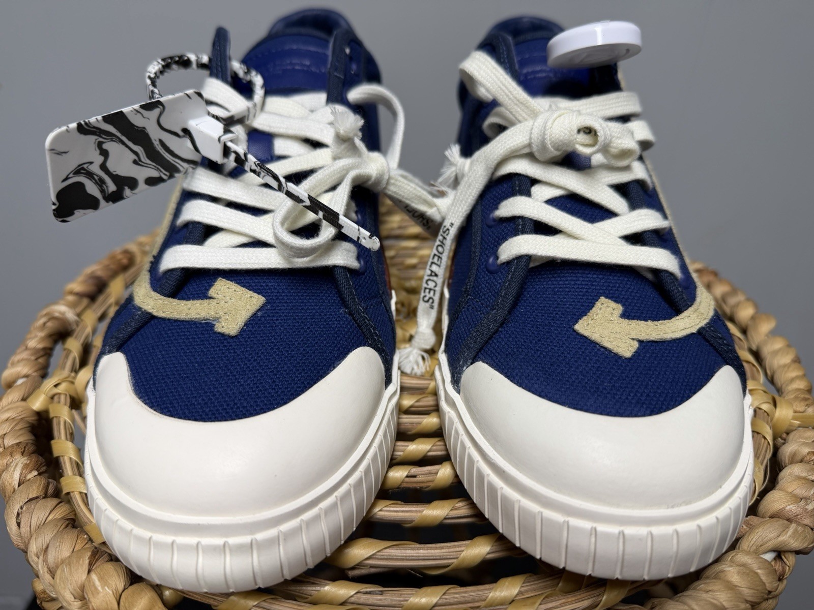 Off-White New Low Vulcanized Canvas Blue Light Green Mens Size 12 EU 45 image 3