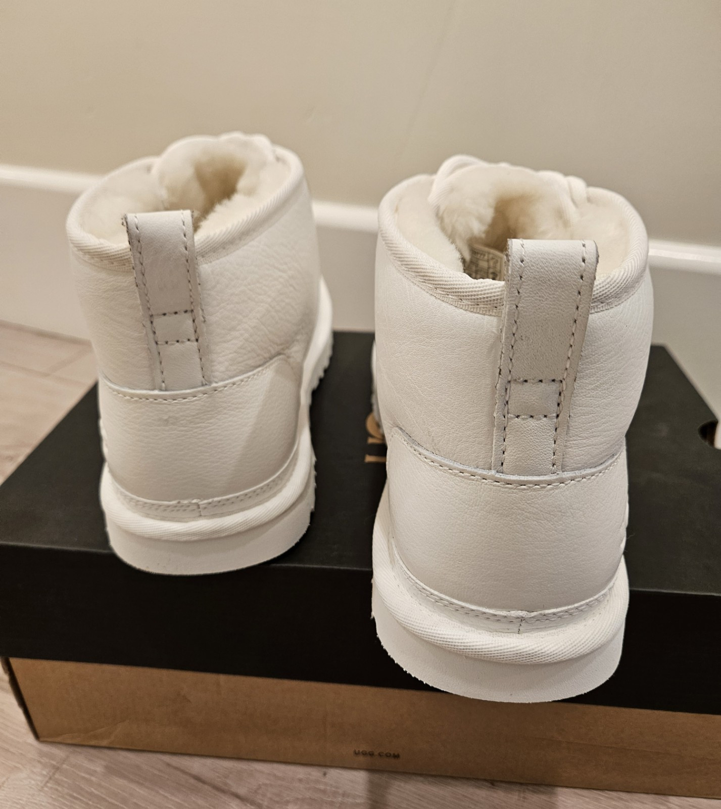 NEW UGG SIZE 11 MEN'S NEUMEL CLASSIC LEATHER BOOT WHITE MADE IN VIETNAM image 6