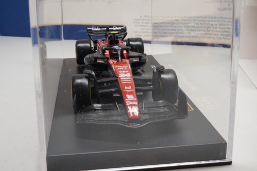 BBURAGO / F1 - 2023 ALFA ROMEO C43 - ZHOU GUANYU - 1:43 SCALE MODEL CAR 02348 - Picture 6 of 7