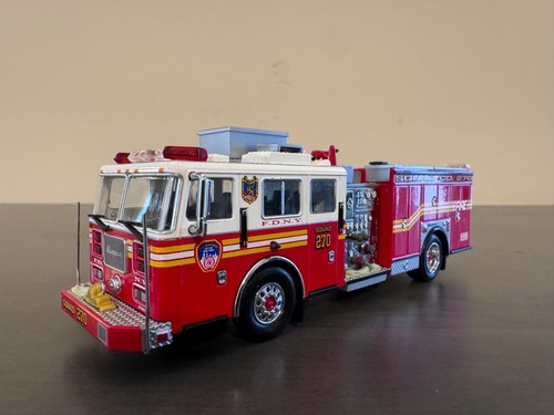 Code 3 Seagrave Engine 1 FDNY - Échelle 1/64 - Occasion - Modèle Pompier