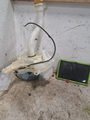 #ad 2017 Legacy Washer Reservoir Bottle Assembly Sku#4318014 $77.00