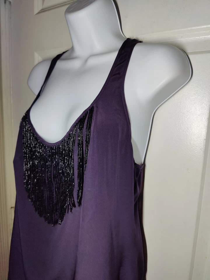 Camiseta sin mangas Matty M 100 % seda corte bajo púrpura oscuro con cuentas flecos M Foto 4 de 4