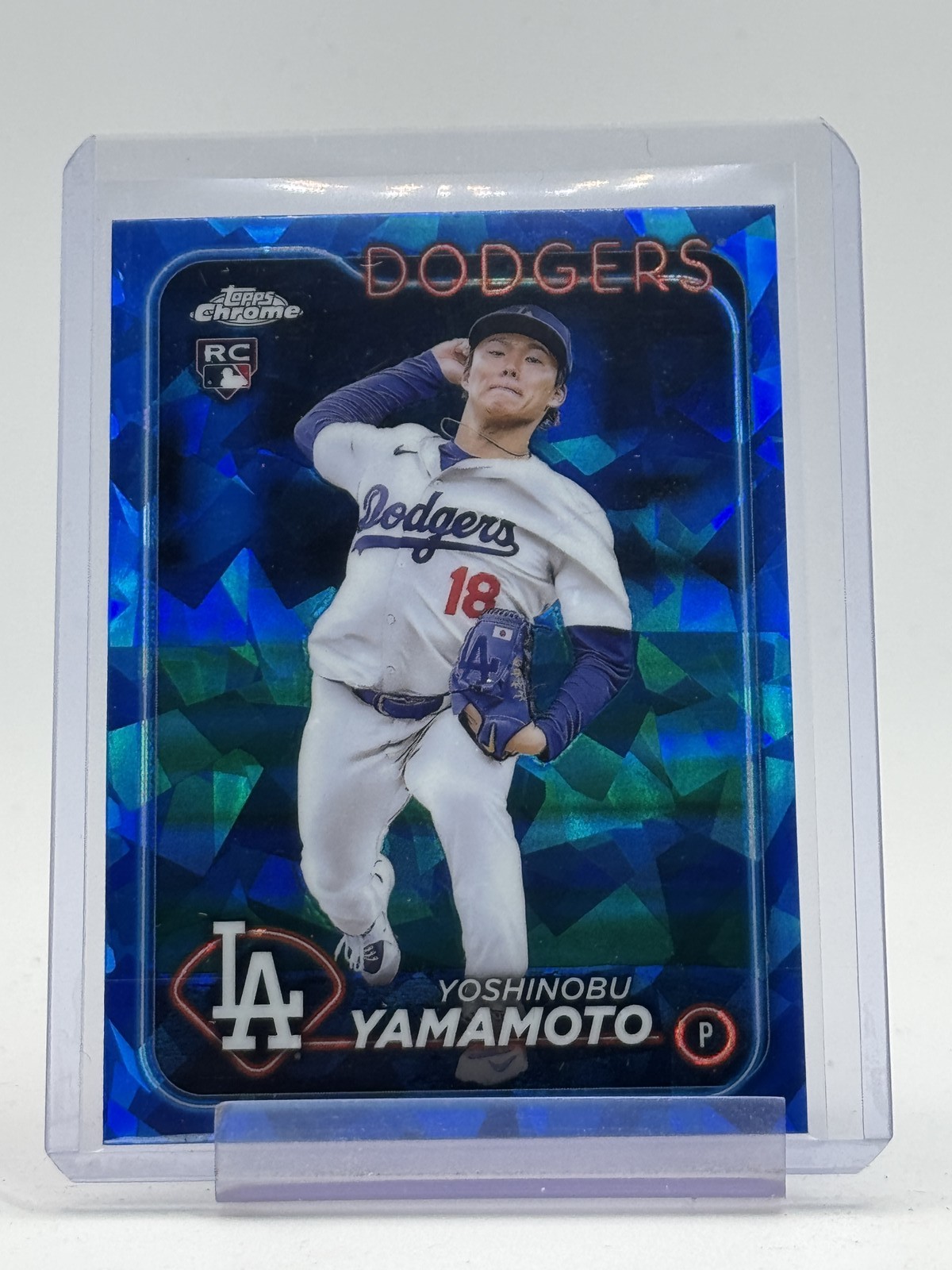 YOSHINOBU YAMAMOTO 2024 TOPPS CHROME SAPPHIRE ROOKIE #553 DODGERS Q0282