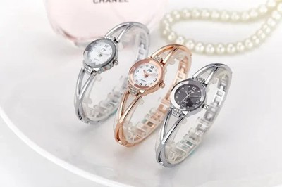 Women Rhinestone Bracelet Watch Fashion Quartz Analog Gift Wrist Watch